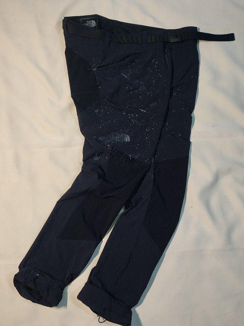 THE NORTH FACE SOFT SHELL HIKING /CLIMBING PANTS (Category: Coats, Jackets and Outerwear) located in Tarlac. Submitted by joel_dat_kom_187 (Listing ID 1469899296, Image 2). Description: WTS ❕❕ The North Face SOFT SHELL HIKING /CLIMBING PANTS EXCELLENT AS NEW 34 x 40 🔸 7 L.O ( MEDIUM - LARGE ) STRETCHABLE BREATHABLE NO ISSUE ❌.