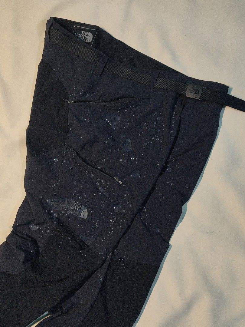 THE NORTH FACE SOFT SHELL HIKING /CLIMBING PANTS (Category: Coats, Jackets and Outerwear) located in Tarlac. Submitted by joel_dat_kom_187 (Listing ID 1469899296, Image 3). Description: WTS ❕❕ The North Face SOFT SHELL HIKING /CLIMBING PANTS EXCELLENT AS NEW 34 x 40 🔸 7 L.O ( MEDIUM - LARGE ) STRETCHABLE BREATHABLE NO ISSUE ❌.