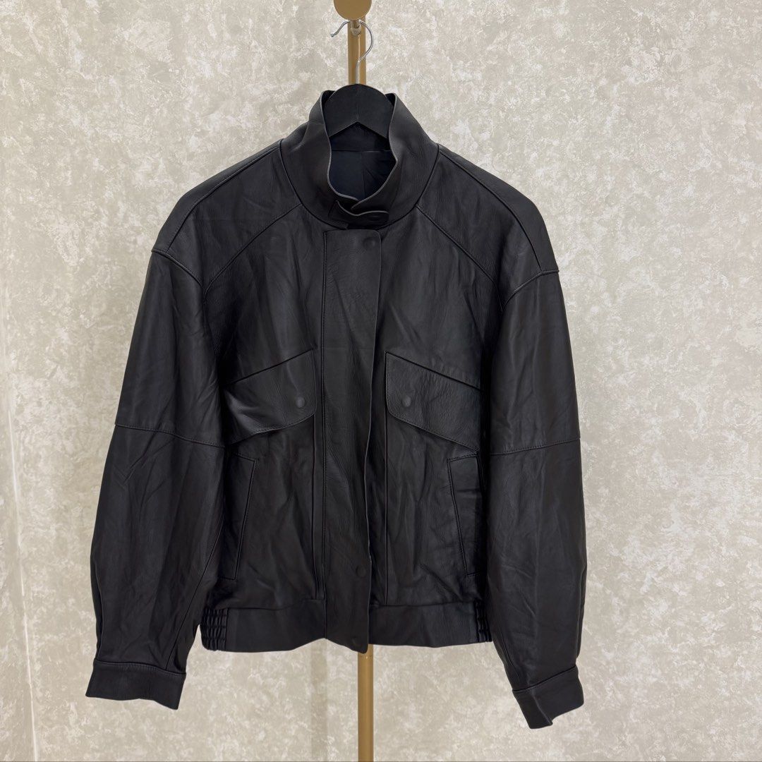 The Row (Category: Coats, Jackets and Outerwear) located in Daraga. Submitted by luxbicolph (Listing ID 1469867470, Image 1). Description: .