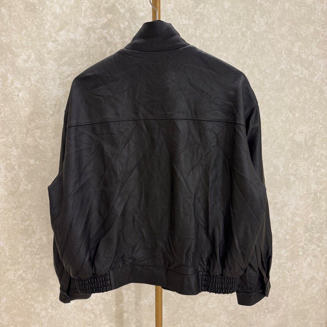 The Row (Category: Coats, Jackets and Outerwear) located in Daraga. Submitted by luxbicolph (Listing ID 1469867470, Image 2). Description: .