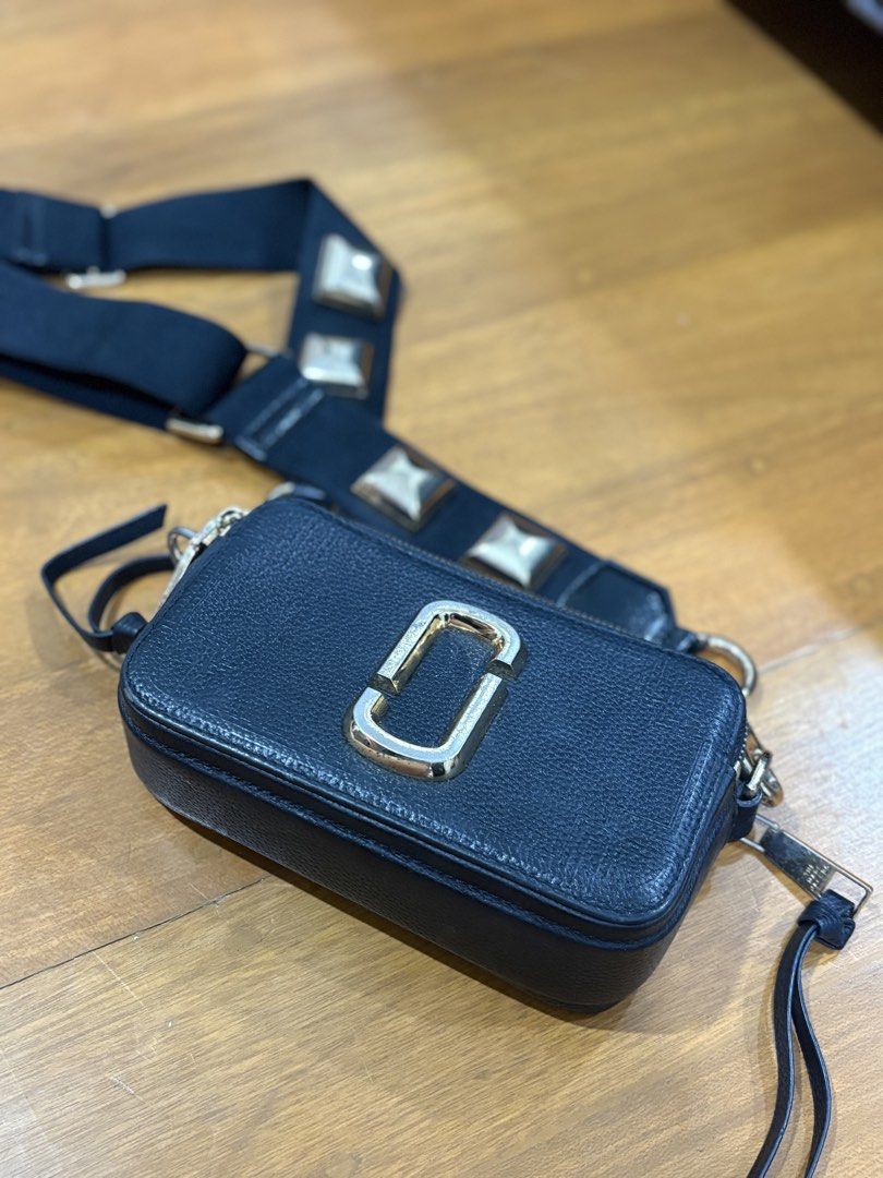 The snapchat marc jac0bs coded (Category: Cross-body Bags) located in Davao. Submitted by ememlou17 (Listing ID 1469888571, Image 2). Description: The snapchat marc jac0bs coded very makapal very mabigat.
