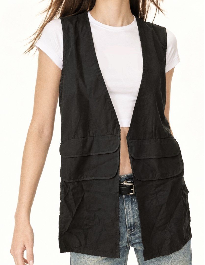[THRIFTED & AVAILABLE] Black Long Utility Vest with Cargo Pockets (Category: Vests) located in Quezon City. Submitted by yaku1t (Listing ID 1469760227, Image 1). Description: SHIPPING FROM QUEZON CITY. Kindly, read the caption and the bio for some house rules. Swipe right for the close-up pictures. Item is thrifted, please, manage expectations. - Long utility vest with functional front cargo pockets - Size: Free Size (fits various body frames) - 