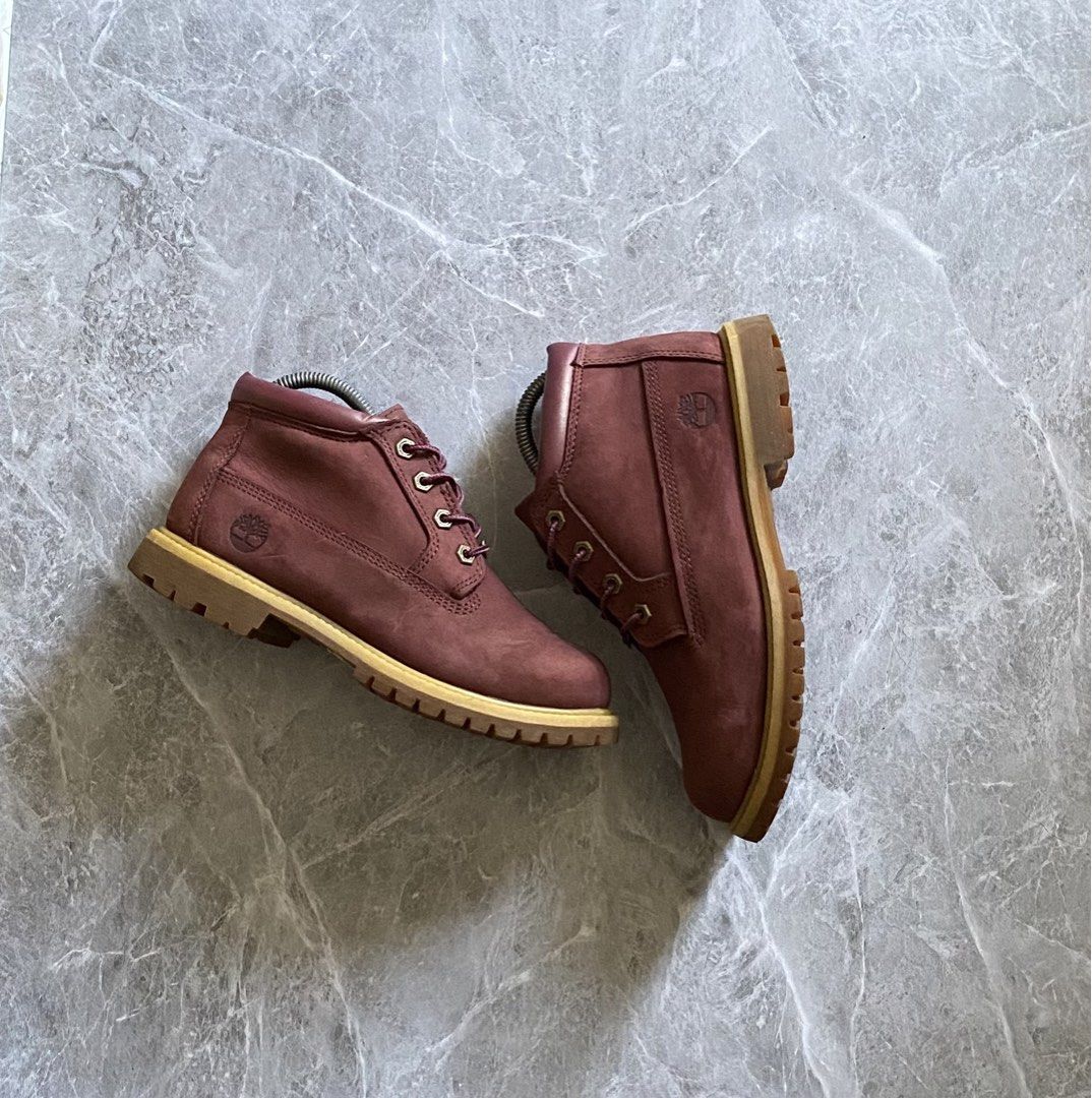 Timberland Nellie Waterproof chukk (Category: Boots) located in San Carlos. Submitted by ddri.pshop (Listing ID 1469841763, Image 2). Description: size 37.5 / 23.5 cm.