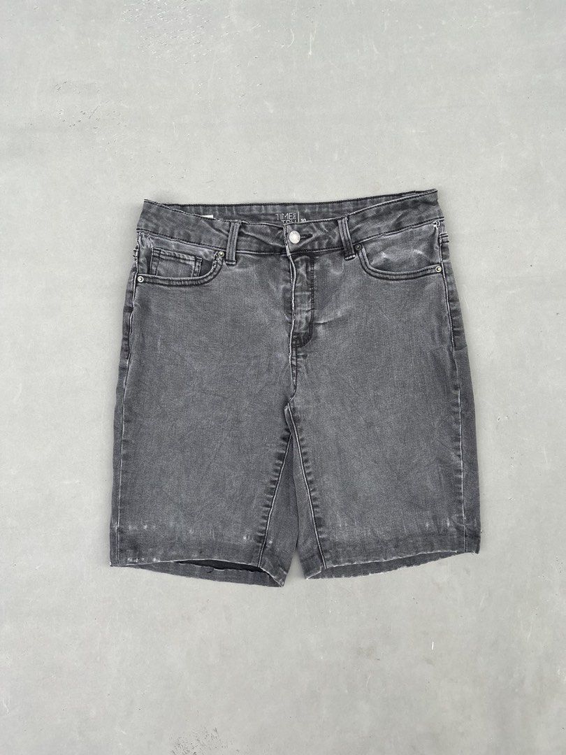 TIME&TRU DENIM SHORT (Category: Shorts) located in Quezon City. Submitted by kentstuff (Listing ID 1469902477, Image 1). Description: TIME&TRU Waist: 32-38 Length: 19 Leg opening: 9.5 Condition: Excellent CR: 9/10 Issue: ❌ DISCLAIMER: This is a thrifted item. All brands, logos, and trademarks belong to their rightful owners. We’re here to rehome great pieces — no brand affiliation intended.