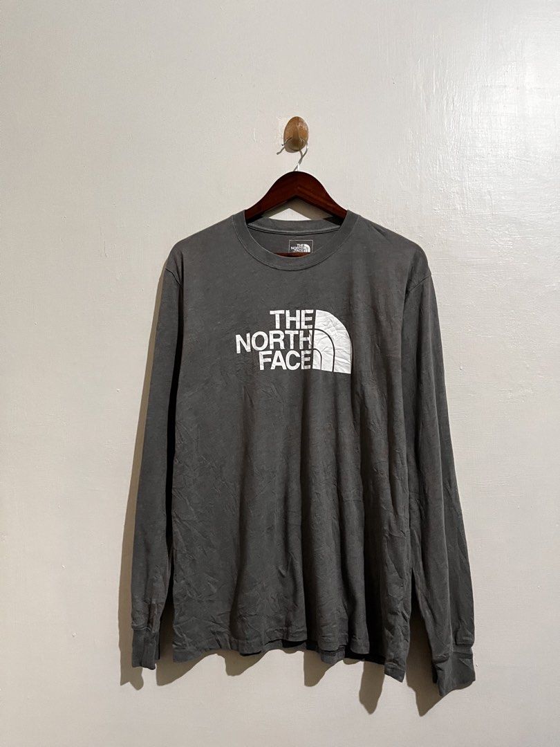 TNF LONG SLEEVE (Category: Activewear) located in Sagay. Submitted by jan_arvene (Listing ID 1469888422, Image 2). Description: 📌 TNF long sleeve 28” length 23” width Large in tag Good condition and color rate No issues Pm.