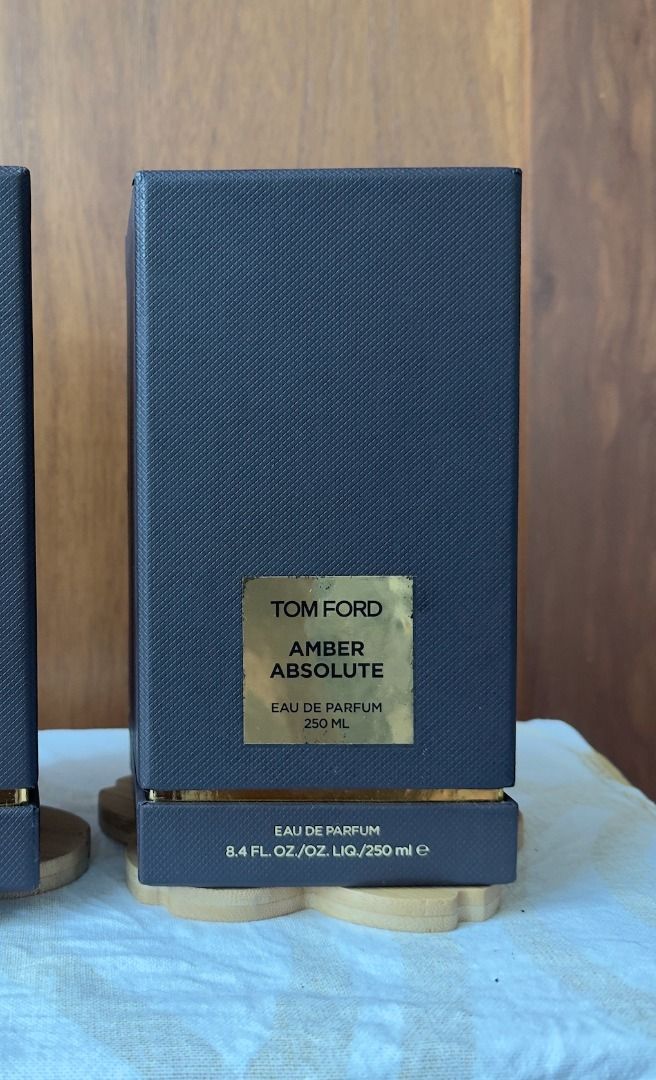 Tom Ford Amber Absolute VINTAGE Eau de Parfum 250ml (Category: Fragrance & Deodorants) located in Taguig. Submitted by rioperfumecollection888 (Listing ID 1469809155, Image 1). Description: Batch code A90 This bottle is older than the gold plated amber absolute Batch code says production is 2009 - 2010 Vintage Rare. Im probably the only one who has this perfume in the philippines Never used. Bottle is full Just kept in my collection Meetup/Shippi