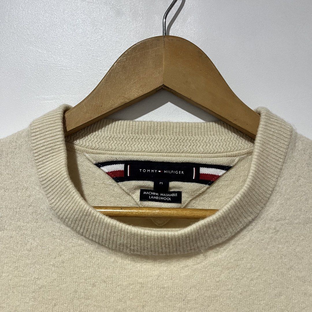 TOMMY HILFIGER KNITTED SWEATER‼️ (Category: Longsleeves) located in Cebu City. Submitted by clarkcamu68040 (Listing ID 1469879614, Image 3). Description: TOMMY HILFIGER KNITTED SWEATER‼️ AS NEW SIZE MEDIUM W 17 / L 24 COLORATE 10 / 10 ISSUE : ❌❌❌ PHP 780 + 90 SF 🛒🛒 📍CEBU ,CITY OF NAGA 🚚 J&T EXPRESS.