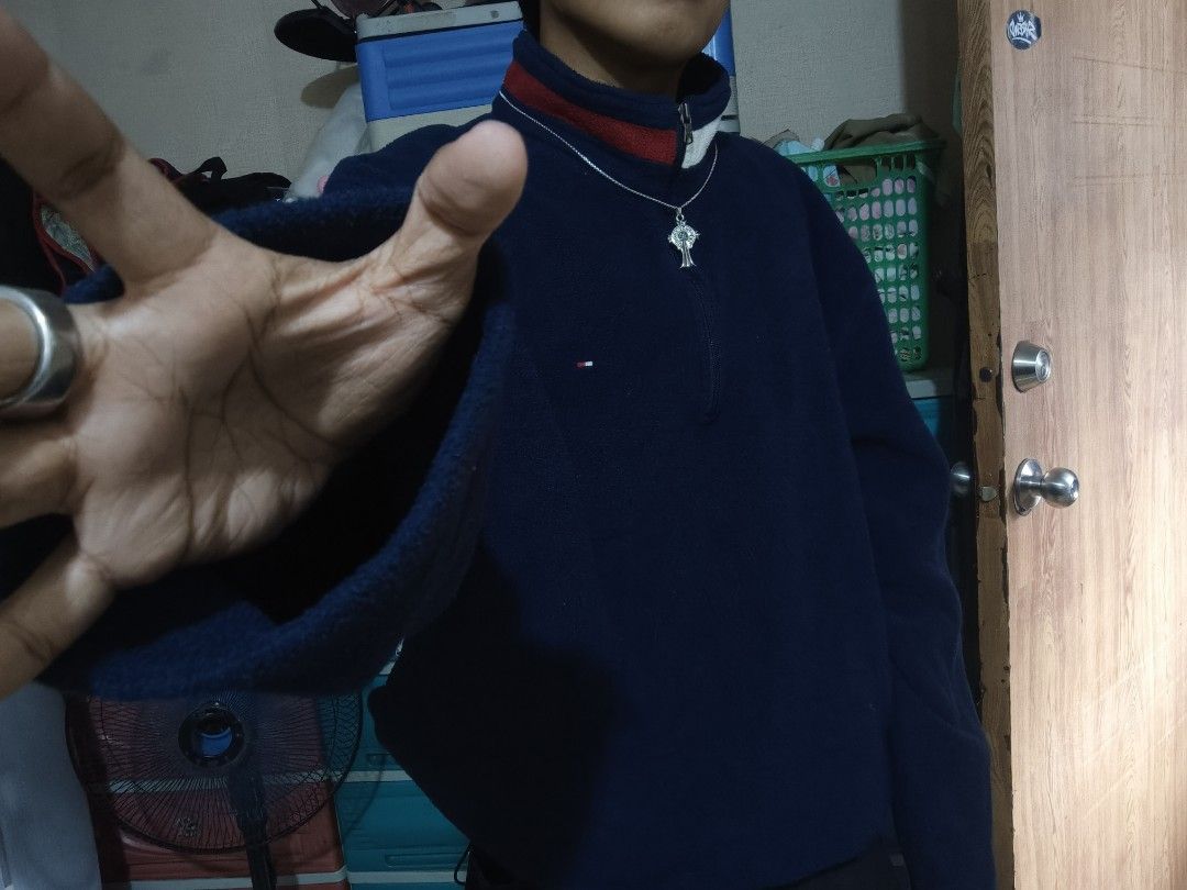 Quarter Zip Tommy Hilfiger (Category: Coats, Jackets and Outerwear) located in Batangas. Submitted by arbi_sel (Listing ID 1467515590, Image 2). Description: - Brand: Tommy Hilfiger - Style: Quarter zip sweatshirt - Color: Dark navy blue - Size: Fits XL to XXL - Condition: Clean fabric with a good, premium weight - Perfect as an everyday basic piece - PM for extra measurements and details.