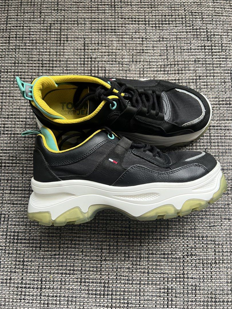 Tommy Women’s Chunky Sneakers (Category: Sneakers) located in Cainta. Submitted by vrenaussiegoods (Listing ID 1469779467, Image 1). Description: .