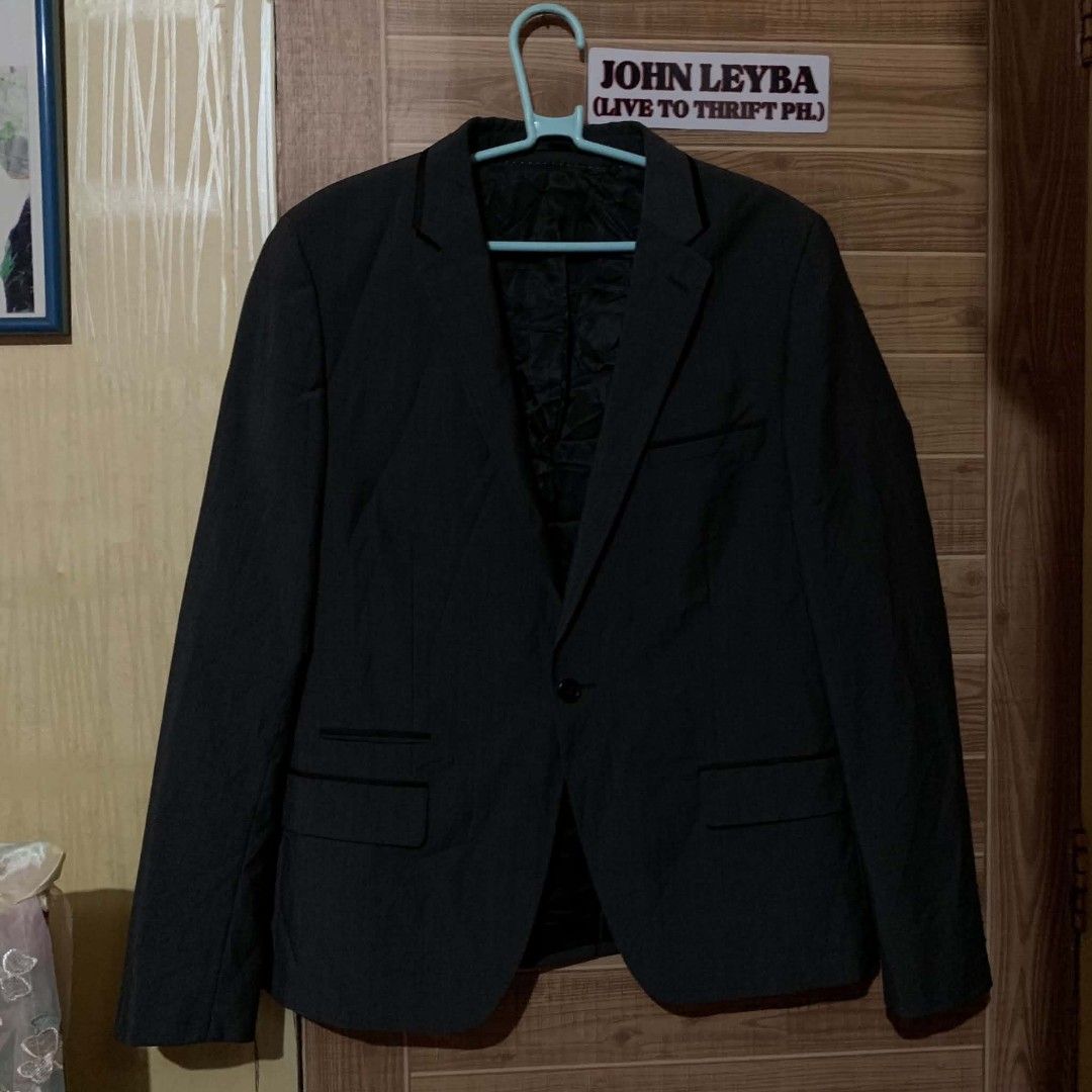 Topman Blazer Coat (Dark Gray) (Category: Coats, Jackets and Outerwear) located in San Pablo. Submitted by johnleyba15 (Listing ID 1469888177, Image 1). Description: Topman Blazer Coat (Dark Gray) 1,500 freeshipping na Large Size (L28 W21) 10/10-Good As New (No issues) 100% Legit Pm na lang sa lahat ng interesado.