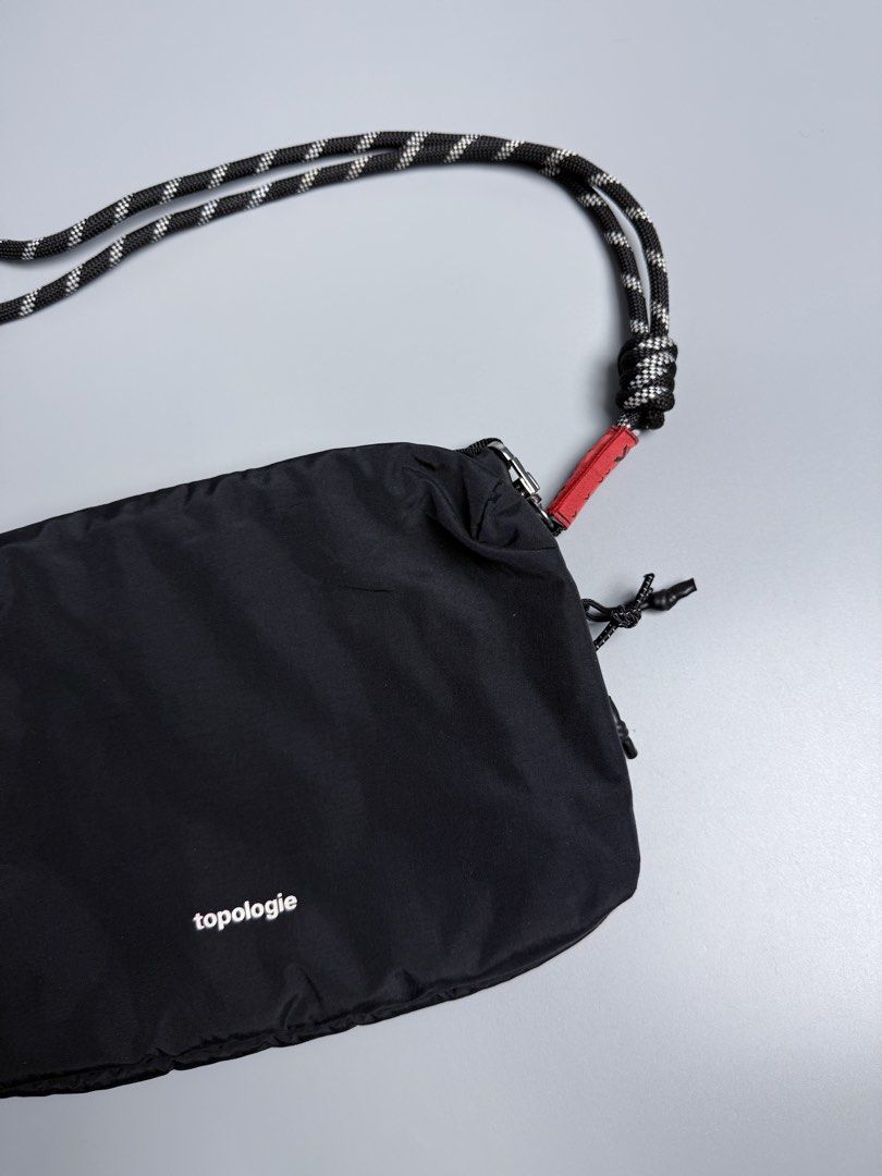 Topologie Bottle Sacoche ( Medium ) (Category: Sling Bags) located in San Pablo. Submitted by zzz.archvs (Listing ID 1469862810, Image 2). Description: Still in excellent condition Zippers still intact Adjustable straps.