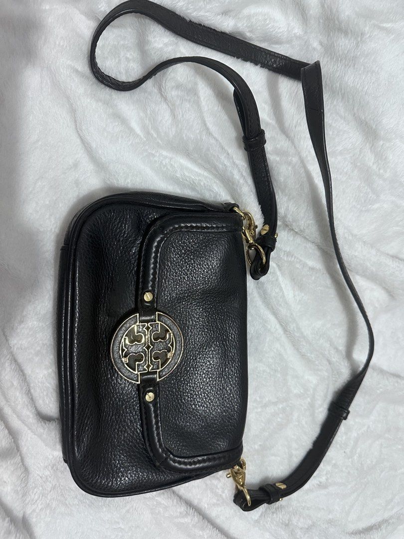 Tory Burch Amanda Mini (Category: Shoulder Bags) located in Malabon City. Submitted by seseche (Listing ID 1469888788, Image 2). Description: Tory Burch Amanda Mini Crossbody Bag in black pebbled leather. .
