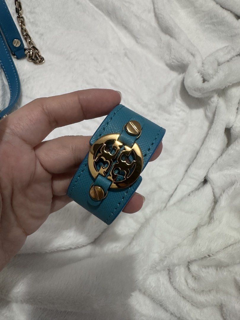 Tory Burch Skinny Logo Double Snap Cuff Bracelet (Category: Other Accessories) located in Malabon City. Submitted by seseche (Listing ID 1469885252, Image 3). Description: Tory Burch Skinny Logo Double Snap Cuff Bracelet used once for event.