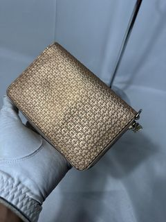 (Category: ) located in . Submitted by thefashiongarage.co (Listing ID 1469761352, Image 1). Description: .
