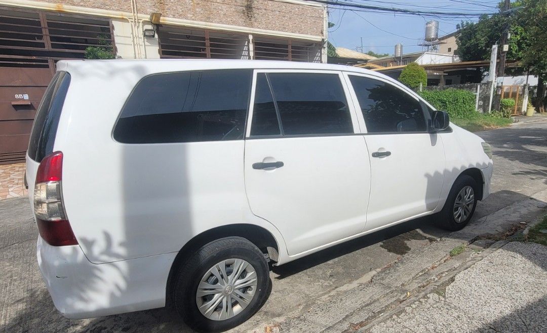 Toyota Innova (Category: Used Cars) located in Manila. Submitted by sevenrfindsonlinestore (Listing ID 1467301141, Image 3). Description: 2016 Toyota Innova J 2.5 2KD diesel engine 5 speed Manual transmission Cold aircon All stock Complete documents Lto registered 2027 Issue : Aesthetic body scratches.