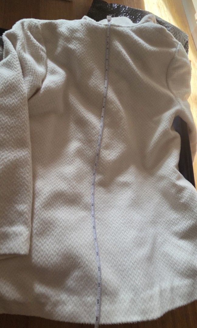 Trench Coat (Category: Coats, Jackets and Outerwear) located in Mandaluyong City. Submitted by loijiminigo (Listing ID 1469771878, Image 2). Description: Bought from Japan Unused, washed only Suitable for winter trip Please inquire first before Making Offer Make Offer = 100% sure to get item.