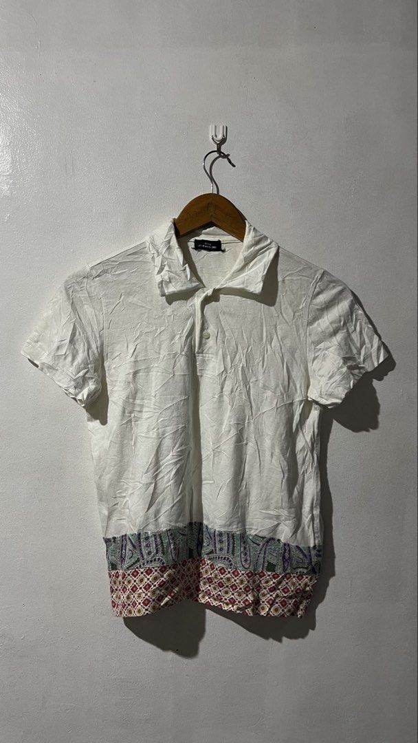 tricot cdg (Category: Blouses) located in Marawi City. Submitted by fixation_05 (Listing ID 1469867398, Image 1). Description: medium 18.5/25 excellent.