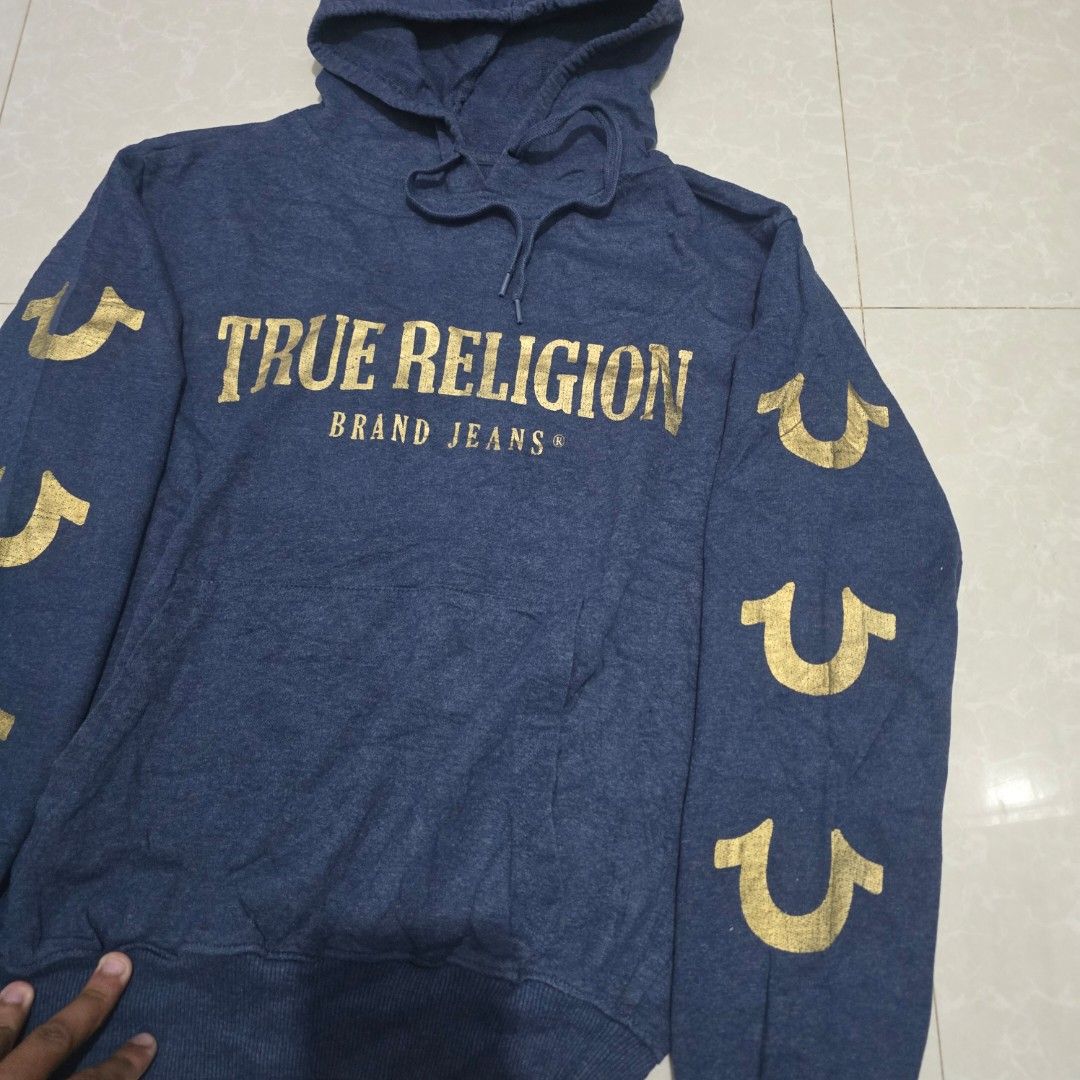 True religion hoodie (Category: Hoodies) located in El Nido. Submitted by marco.tandoc (Listing ID 1469808035, Image 3). Description: size: Medium width: 20 length: 25 no issue.