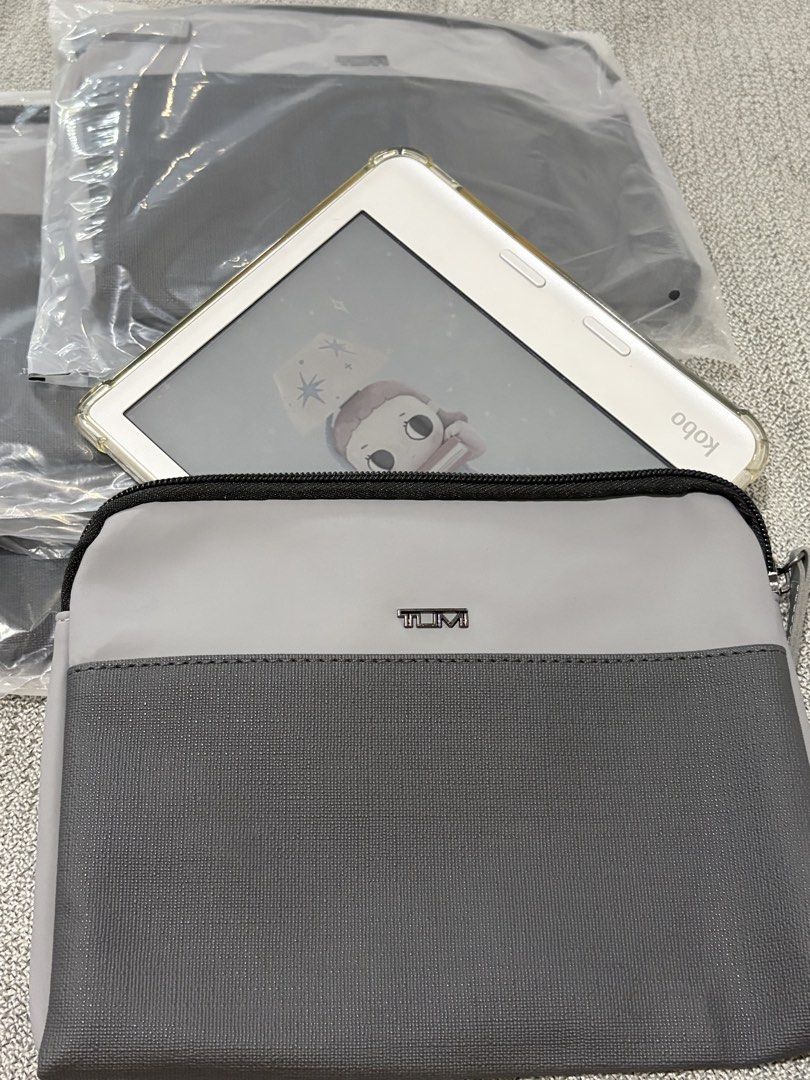 Tumi Amenity Pouch by Delta Airlines (Category: Body Care) located in Manila. Submitted by myprelovedonsale (Listing ID 1469865641, Image 2). Description: 2pcs Left Open for Pre~order ( wholesale price) Pouch Only! ✅For Gifting ✅E-reader case kobo , kindle or smaller devices (no magnet) ✅Makeup Pouch ✅Toiletry Pouch .
