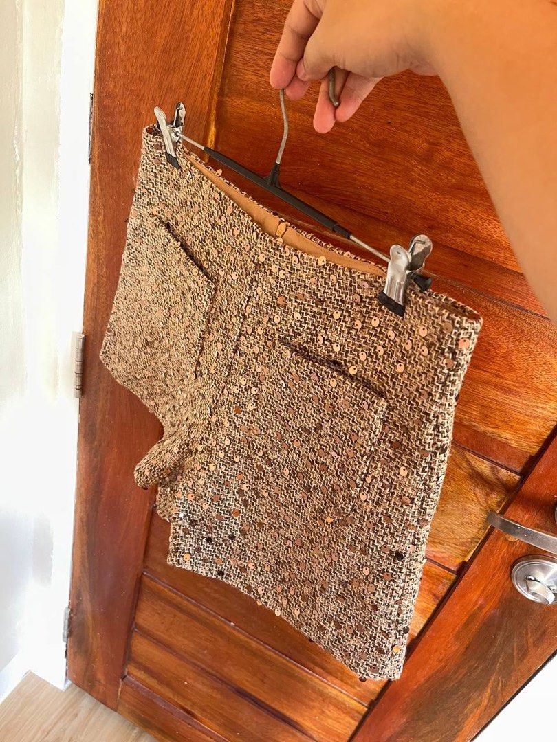 Tweed Sequin Highwaist Short (Category: Shorts) located in San Luis. Submitted by revibeee (Listing ID 1469811262, Image 2). Description: FOR SALE TWEED SEQUINS HIGHWAIST SHORT COLOR BROWN LIKE NEW CONDITION WITH SIDE POCKETS COLOR RATE 10/10 SIZE MEDIUM ON TAG CAN FIT SIZE 27 TO 28 WAISTLINE LENGTH 13 INCHES KINDLY CHECK THE PHOTOS FOR THE COMPLETE DETAILS NO ISSUE WORKING ZIPPER THICK FABRIC MUST HAVE ( STEAL PRICE) WORTH THE PENNY COLOR MAY VA