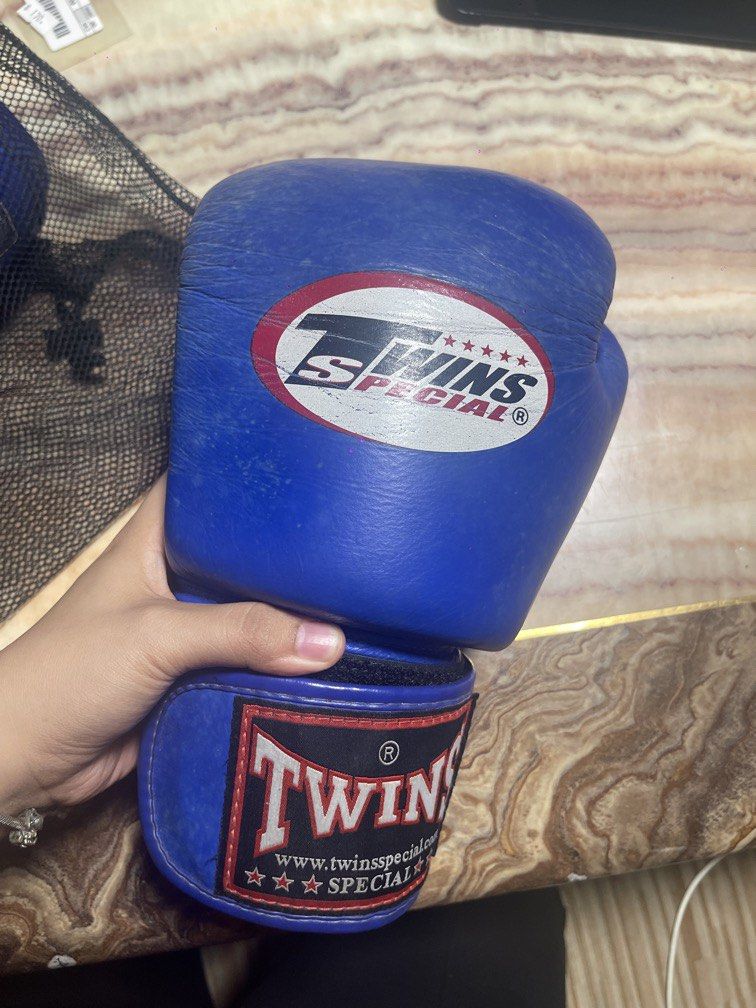 Twins Special Boxing Club 12oz (Category: Combat Sports) located in Baguio. Submitted by find_found001 (Listing ID 1469860961, Image 3). Description: Rfs: hindi na nagagamit.