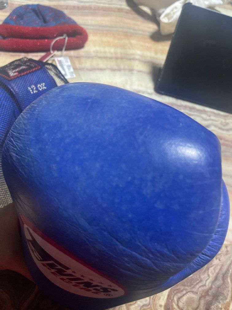 Twins Special Boxing Club 12oz (Category: Combat Sports) located in Baguio. Submitted by find_found001 (Listing ID 1469860961, Image 2). Description: Rfs: hindi na nagagamit.