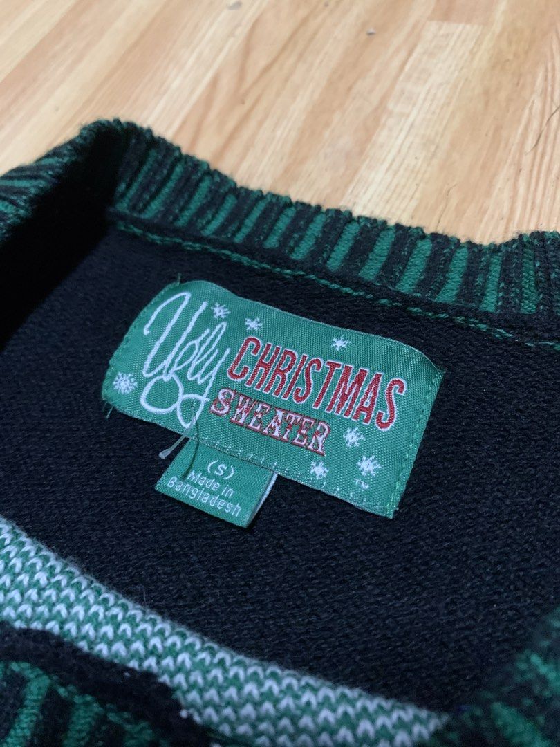 UGLY CHRISTMAS SWEATER KNIT TOP (Category: Longsleeves) located in Rizal. Submitted by uniii_011 (Listing ID 1469916717, Image 3). Description: W:18 L: 26.