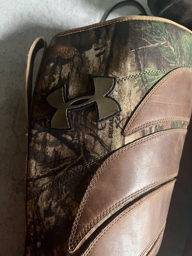 Under Armour Fat Lux (Category: Boots) located in Manila. Submitted by _thrift_time (Listing ID 1469799585, Image 2). Description: Authentic Under Armour Outdoor / Hunting Boots. RealTree Camo, Waterproof Leather. Good Tread.