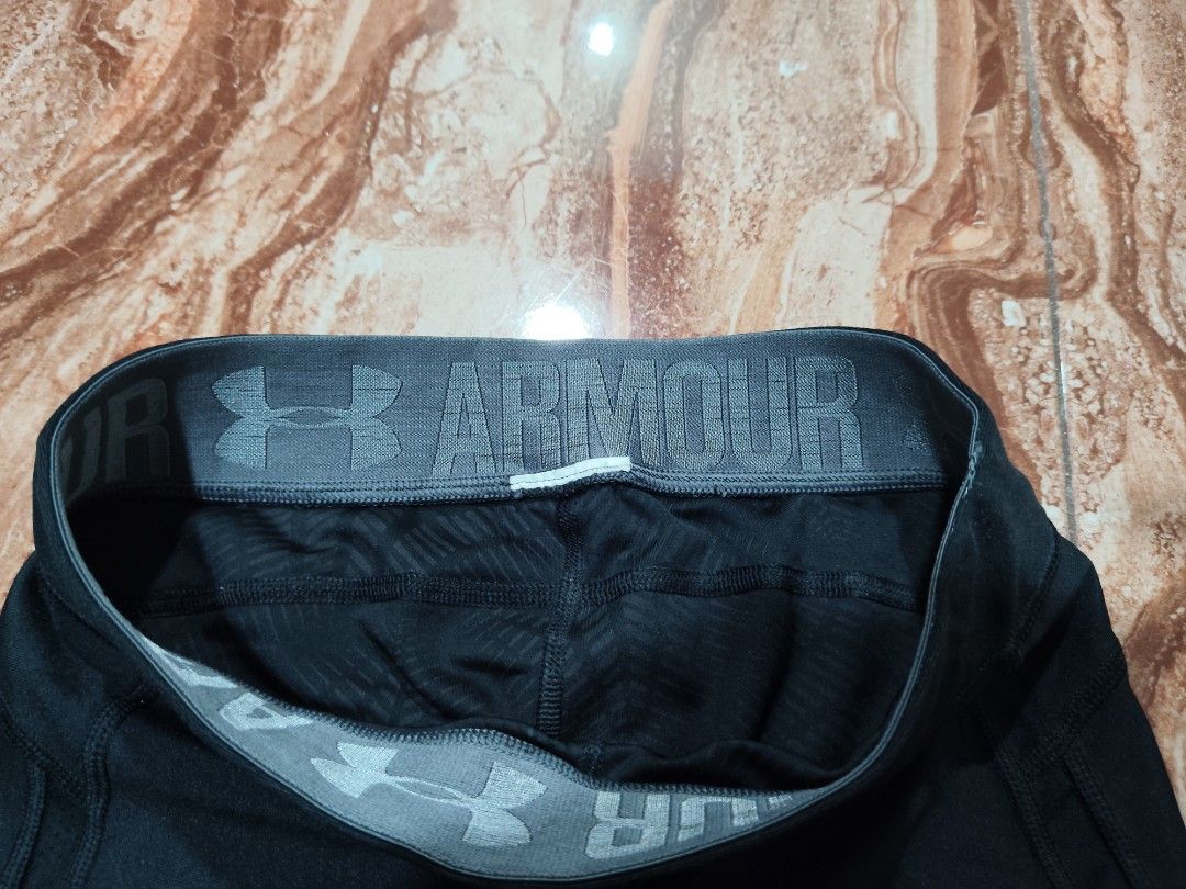 Under Armour Leggings (Category: Activewear) located in General Santos City (Dadiangas). Submitted by alfredanth42291 (Listing ID 1469825400, Image 3). Description: UNDER ARMOUR LEGGINGS black womens XS-S W: 24-32 L: 2 -quickdry ✓excellent condition 235.