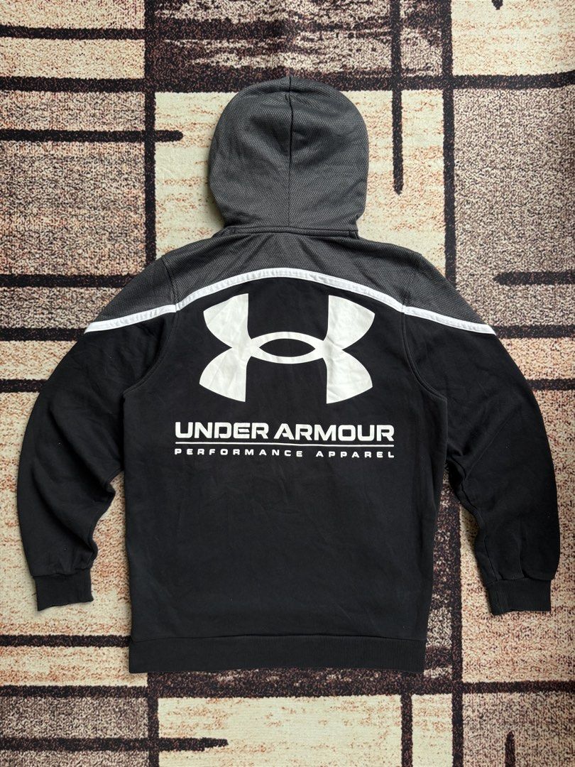 Under Armour men's athletic hoodie (Category: Hoodies) located in Abulug. Submitted by jv1122 (Listing ID 1469846557, Image 2). Description: Under Armour men’s athletic hoodie No major flaws 21x27 dimes.