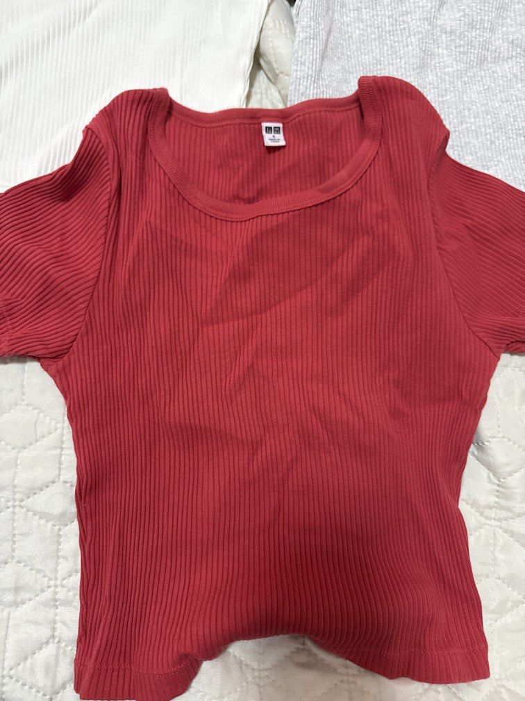 Uniglo small (Category: Blouses) located in Cabanatuan. Submitted by epicfish-db11 (Listing ID 1469836044, Image 3). Description: .