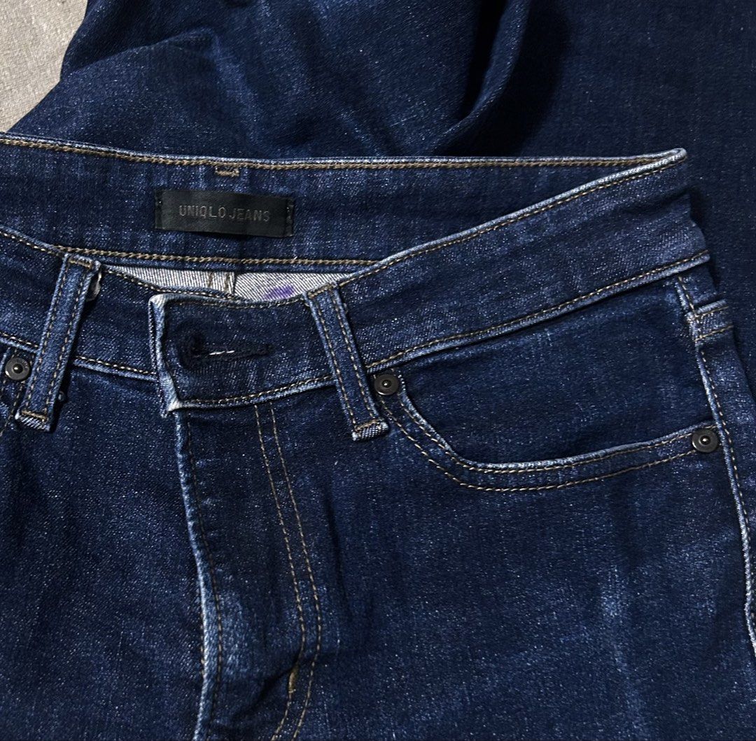 UNIQLO (Category: Jeans) located in Davao. Submitted by sart0ria85 (Listing ID 1469882358, Image 3). Description: Dark blue, high waist skinny jeans - Material: 90% cotton, 8% polyester, 2% spandex MADE IN CHINA 🇨🇳 MEDIUM. Size 6 EXCELLENT CONDITION (90/100).