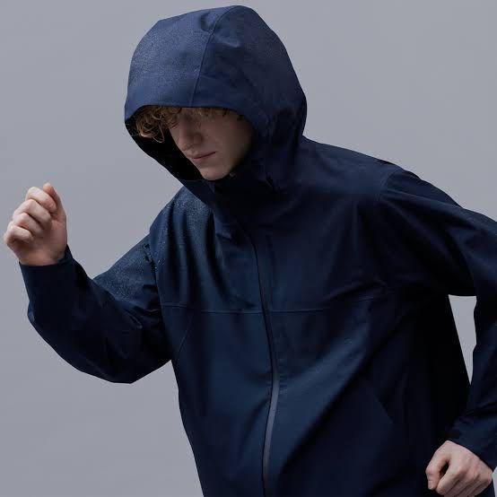 UNIQLO BLOCKTECH PARKA RAIN JACKET‼️ (Category: Coats, Jackets and Outerwear) located in Cebu City. Submitted by clarkcamu68040 (Listing ID 1469844346, Image 2). Description: UNIQLO BLOCKTECH PARKA RAINJACKET‼️ AS NEW SIZE LARGE W 23 / L 27.5 COLORATE 10 / 10 ISSUE : ❌❌❌ PHP 1,000 + 90 SF 🛒🛒 📍CEBU ,CITY OF NAGA 🚚 J&T EXPRESS.