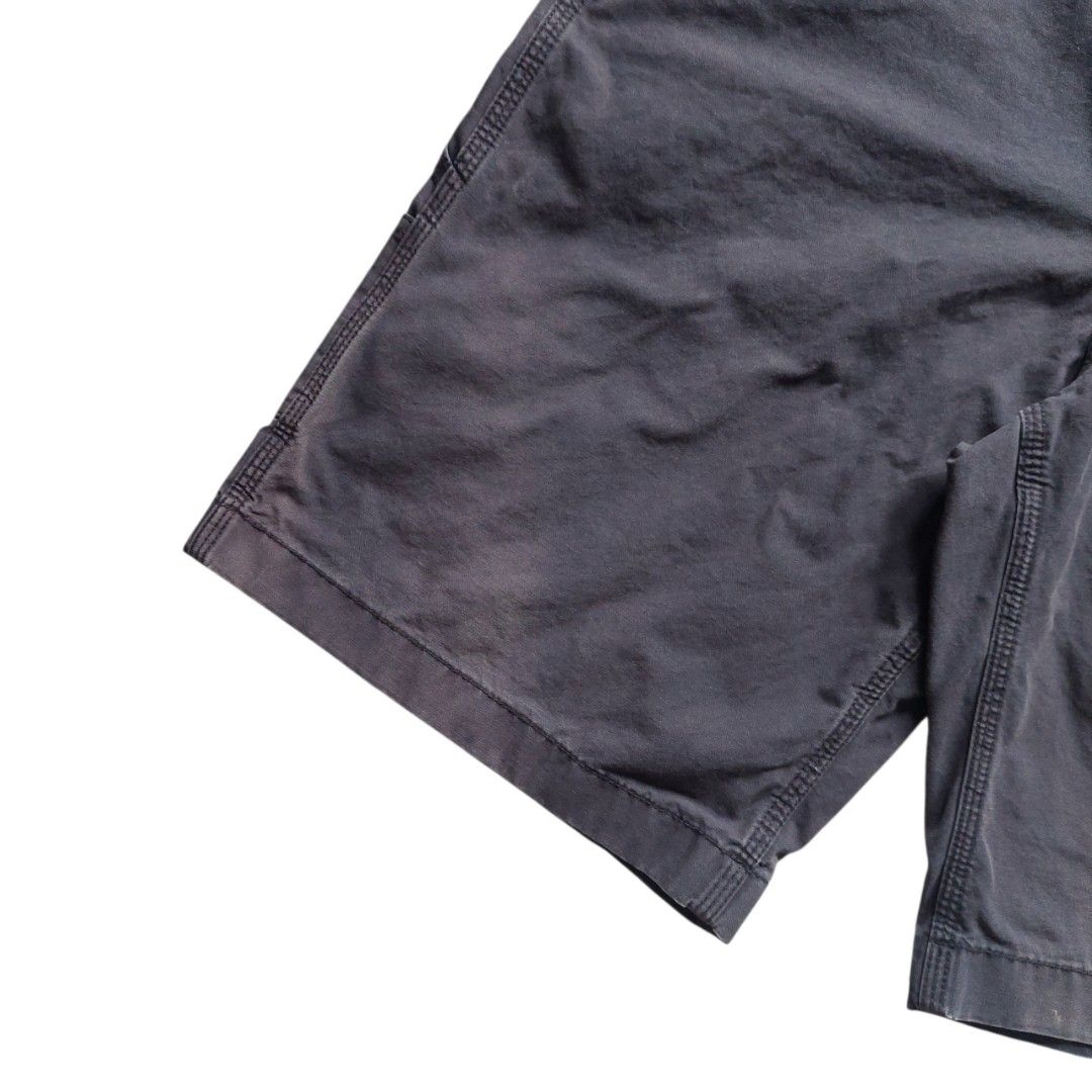 Uniqlo Carpenter Shorts (Category: Shorts) located in Quezon City. Submitted by y3thriftshop (Listing ID 1469765823, Image 3). Description: Tag: Uniqlo Carpenter Shorts Color : Black Size : M on Tag Dimension : 32x22.5 Leg Opening: 12 Condition : Good Color Rate : 7.5-8/10 Price : P199.00 Issue : Sun fade see photo RFS : Buy and Sell Additional Information : - 2 Side Pockets - 2 Back Pockets - 2 Additional Small Pockets Please read: - Color may v