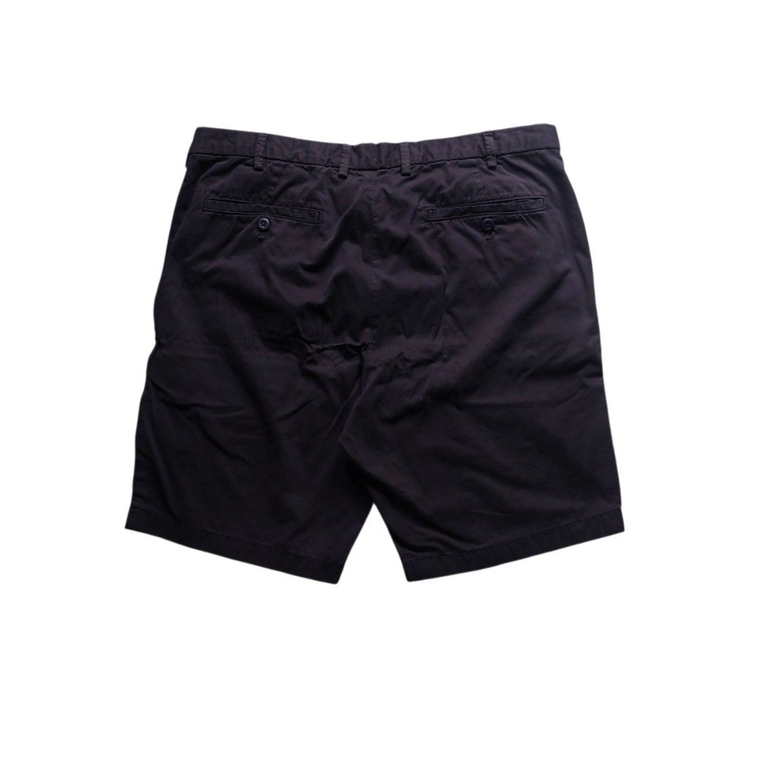 Uniqlo Chino Shorts (Category: Shorts) located in Quezon City. Submitted by y3thriftshop (Listing ID 1469765639, Image 2). Description: Tag: Uniqlo Chino Shorts Color : Navy Blue Size : L on Tag Dimension : 35x19 Leg Opening: 11 Condition : Good Color Rate : 9/10 Price : P399.00 Issue : Nine RFS : Buy and Sell Additional Information : - 2 Side Pockets - 2 Back Pockets Please read: - Color may vary due to lighting - Check dimension indicated for a