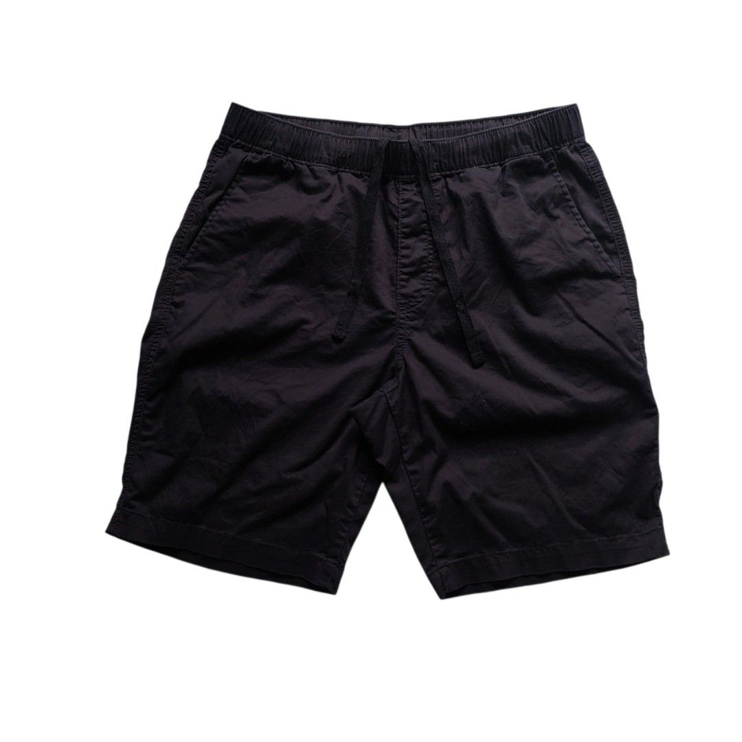 Uniqlo Dry Stretch Easy Shorts (Category: Shorts) located in Quezon City. Submitted by y3thriftshop (Listing ID 1469765712, Image 1). Description: Tag: Uniqlo Dry Stretch Easy Shorts Color : Black Size : M on Tag Dimension : 30-33x19 Leg Opening: 10.5 Condition : Good Color Rate : 9/10 Price : P399.00 Issue : None RFS : Buy and Sell Additional Information : - 2 Side Pockets - 1 Back Pocket Please read: - Color may vary due to lighting - Check dim