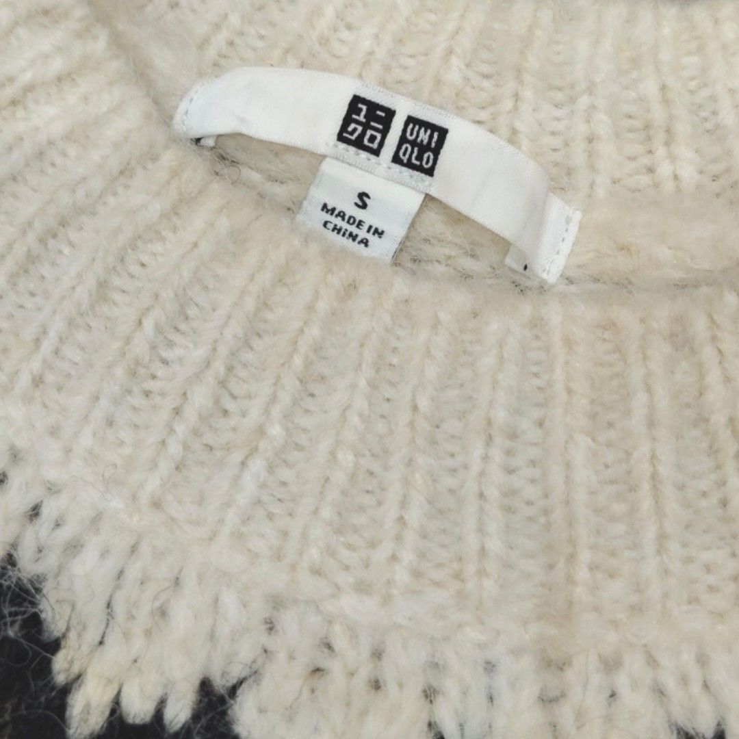 Uniqlo Fair Isle Pattern Knit Sweater Cream Authentic Freesize (Category: Longsleeves) located in Bulacan. Submitted by alyssarys (Listing ID 1469930071, Image 3). Description: - Brand: Uniqlo - Size: s on tag - Color: Cream, black, and dark grey - Design: Fair Isle yoke pattern around the crew neck - Material: Nylon, polyester, acrylic, and wool blend - Details: Ribbed collar, cuffs, and hem - Measurements: ~20 inches length, ~9 inches sleeve le