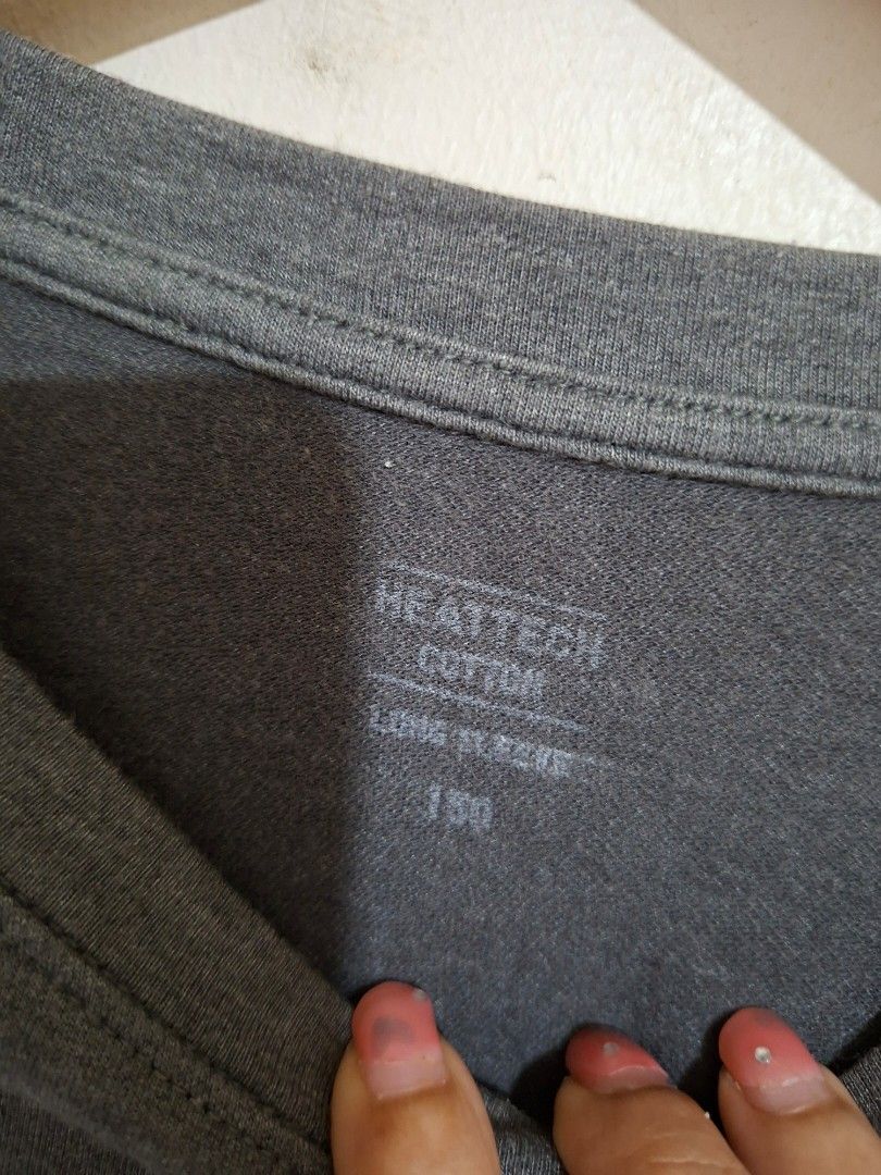 Uniqlo heattech extrawarm kids 150 (Category: Babies & Kids Fashion) located in Subic. Submitted by petitecorner22 (Listing ID 1469780471, Image 3). Description: issue: has fade sa sleeve. I think now obvious when worn.