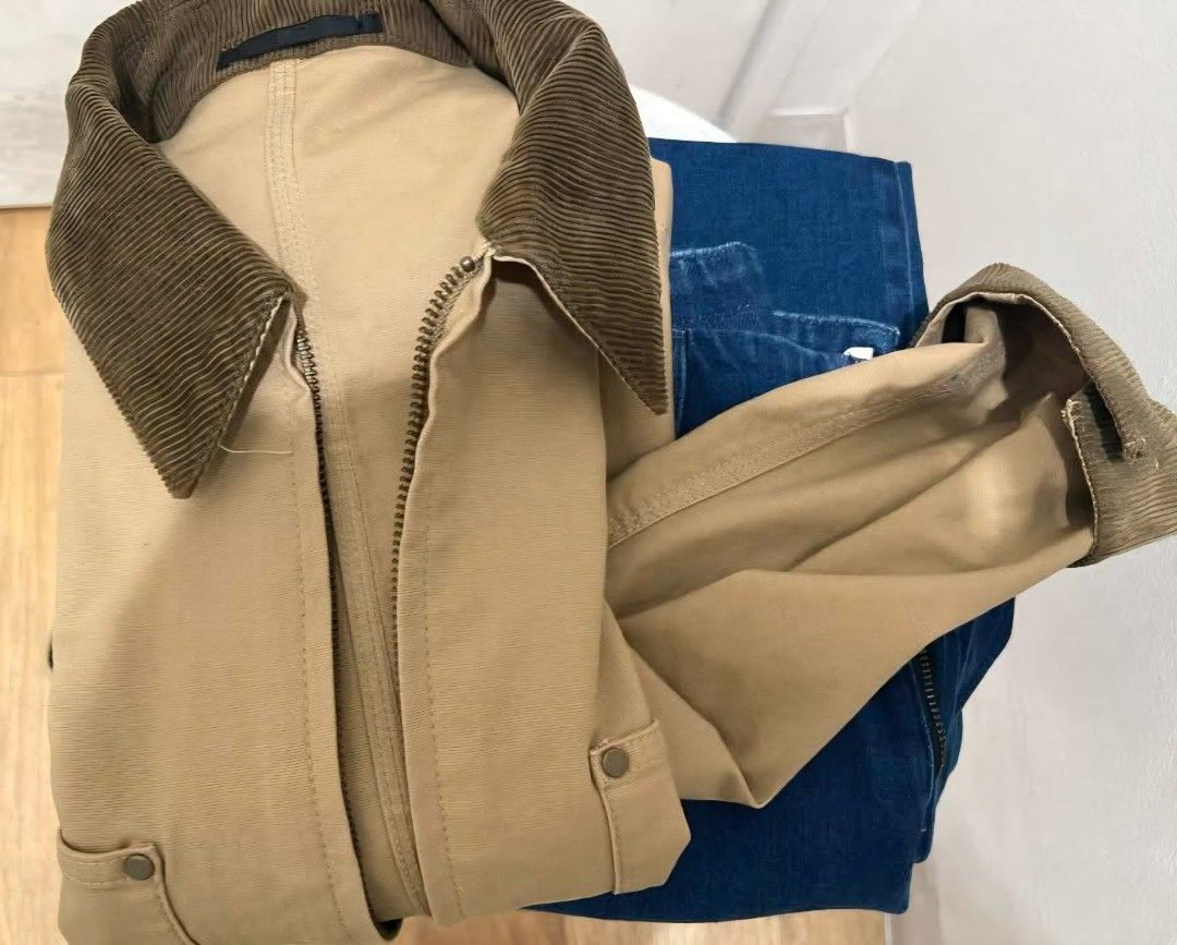 Uniqlo Jackets M (Category: Coats, Jackets and Outerwear) located in Quezon City. Submitted by caramianns (Listing ID 1469904029, Image 2). Description: Brown-Med Denim Blue-Small Denim Navy-Small.