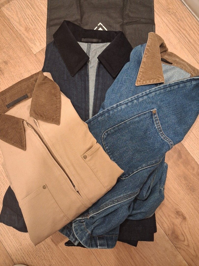 Uniqlo Jackets S (Category: Coats, Jackets and Outerwear) located in Quezon City. Submitted by caramianns (Listing ID 1469904413, Image 2). Description: Bronw Med Denim Navy/Denim Blue -Small /1000.
