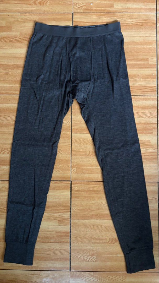 Uniqlo men's heattech tights (Category: Activewear) located in Binan City. Submitted by rdgerevilla (Listing ID 1469879424, Image 3). Description: Uniqlo men's heattech tights 399 each Small on tag Ligtly used No issue 10/10 condition .