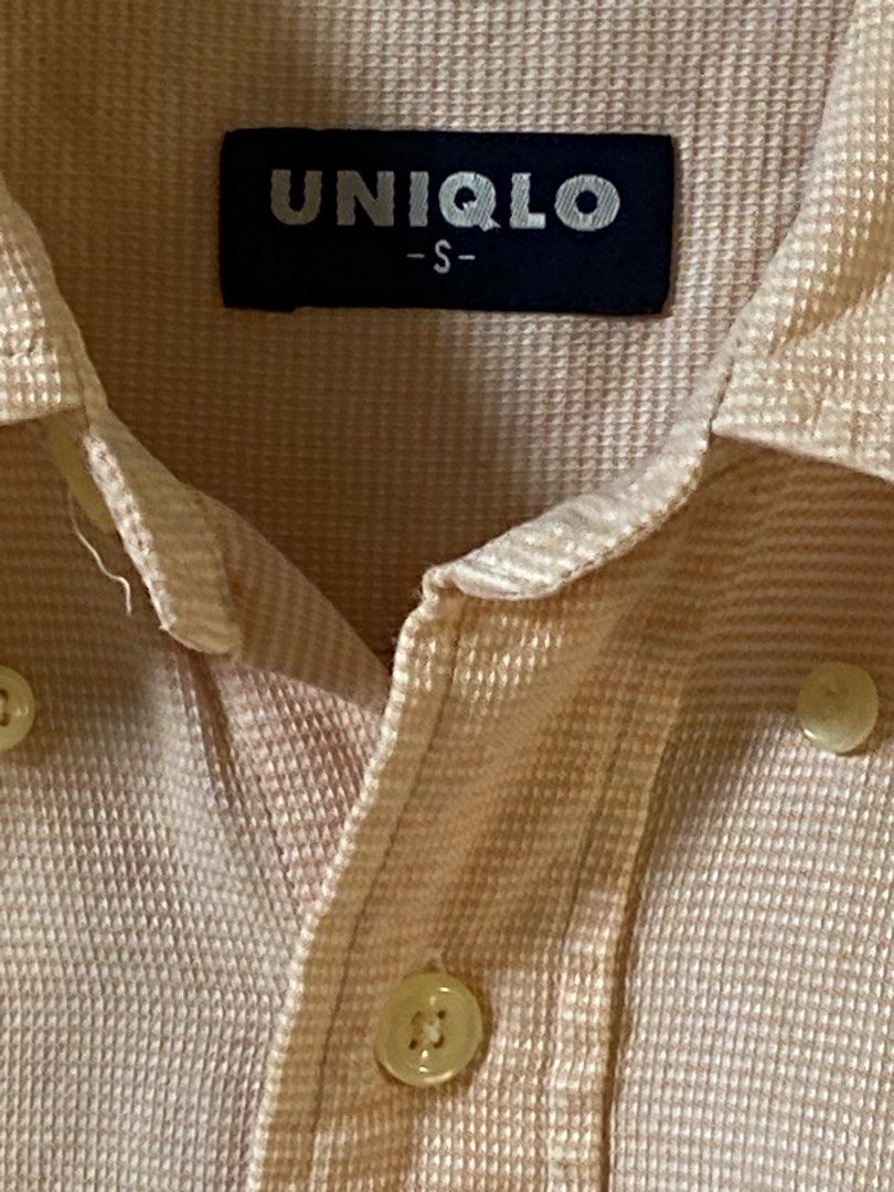 Uniqlo polo (Category: Formal Shirts) located in Navotas City. Submitted by bayxsell (Listing ID 1469808866, Image 1). Description: WTS❗️ ▪️ PAYMENT VIA GCASH ▪️SHIPPING:VIA J&T ▪️- DELIVERY VIA LALAMOVE OR MOVE IT ▪️PASS TO COD ▪️ PLS SEE REVIEWS AND FEEDBACKS LEGIT SELLER ▪️ PLS CHECK MY OTHER ITEMS FOR SALE 📍 LOCATION:NAVOTAS MANILA DM IF INTERESTED.