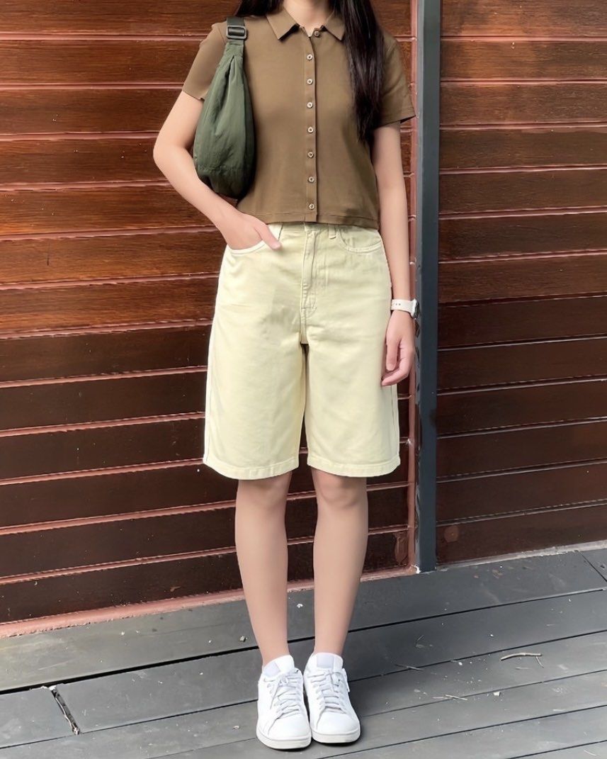 Uniqlo U Denim Bermuda Shorts (Category: Shorts) located in Taguig. Submitted by solana36 (Listing ID 1469788845, Image 1). Description: - Uniqlo U Denim bermuda shorts - Size: 24 (61cm waist) - No issue, used once - Orig price: 1,290 - SF c/o buyer 📍East Rembo, Taguig.