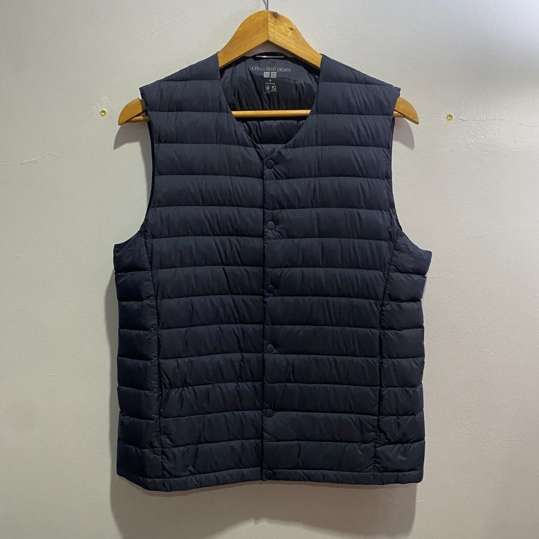 Uniqlo Ultra Light Down Compact Vest M (Category: Coats, Jackets and Outerwear) located in Antipolo. Submitted by bentakahitanoano (Listing ID 1469937219, Image 2). Description: Still in good condition Size medium mens Pit to pit 19.5 Length 24.