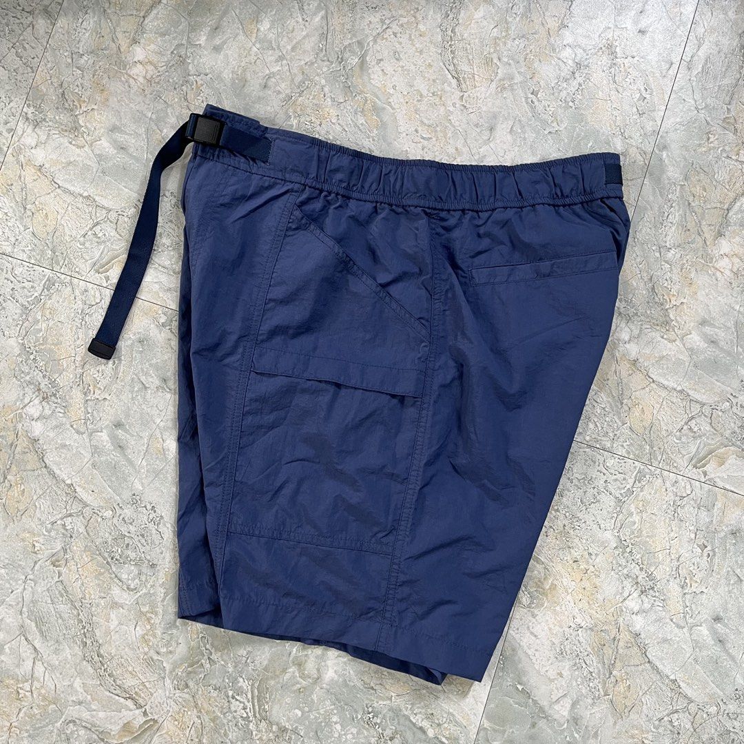 Uniqlo Utility Geared Short (Category: Shorts) located in Manila. Submitted by jaycob012603 (Listing ID 1469829186, Image 3). Description: Exc condition No issue Large on tag 32-36”W 19”L .