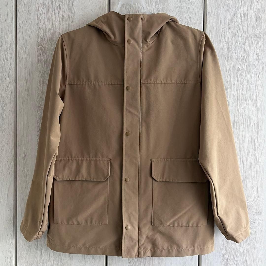 UNIQLO UTILITY PARKA (Category: Coats, Jackets and Outerwear) located in Batangas. Submitted by mthrifts. (Listing ID 1469859885, Image 1). Description: KIDS SIZE 140 but perfect sya sa XS-S na adult 😍🥹 Super niceeeeee huhu.