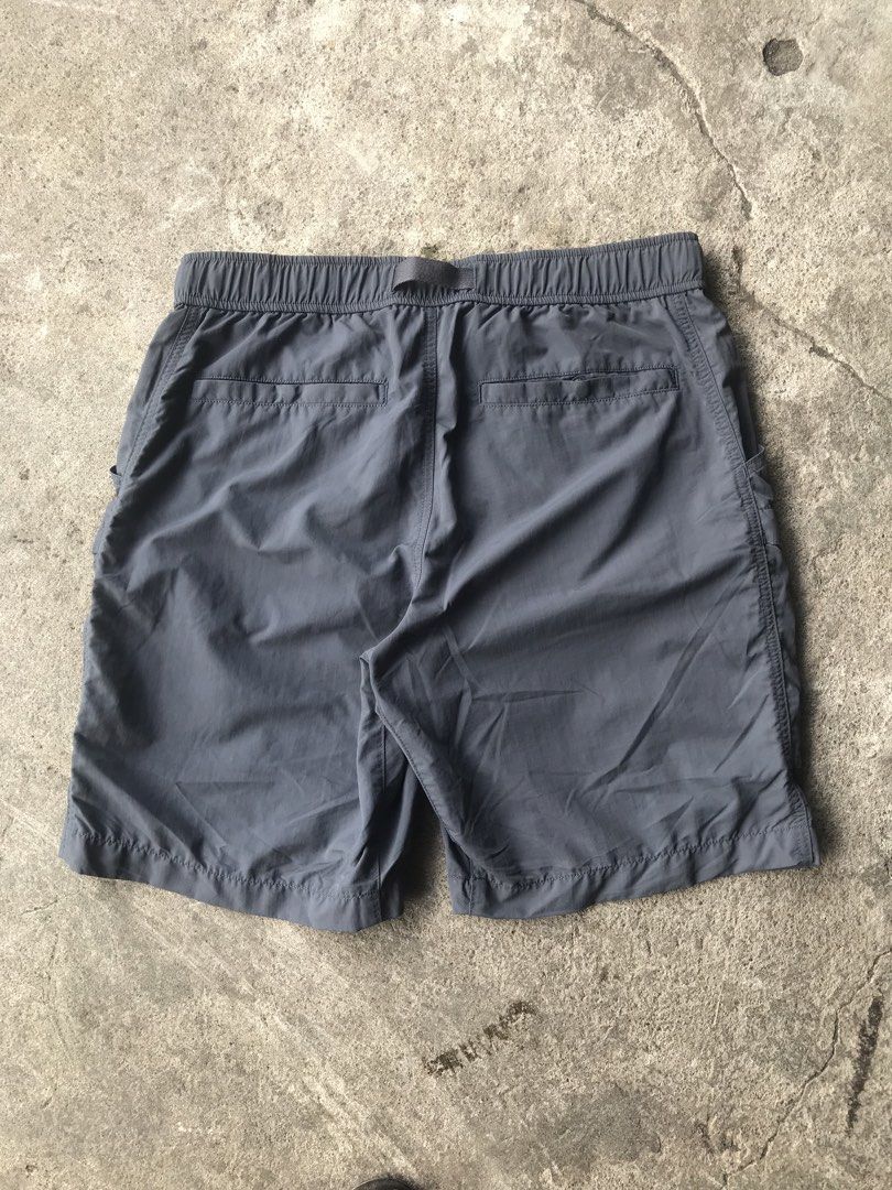 Uniqlo utility short (Category: Shorts) located in Ligao. Submitted by klaifinds (Listing ID 1469811125, Image 2). Description: Forsale Uniqlo utility short Dimes 32/19 Excellent condition 10/10 color rate 700 plus sf 📥📥📥.