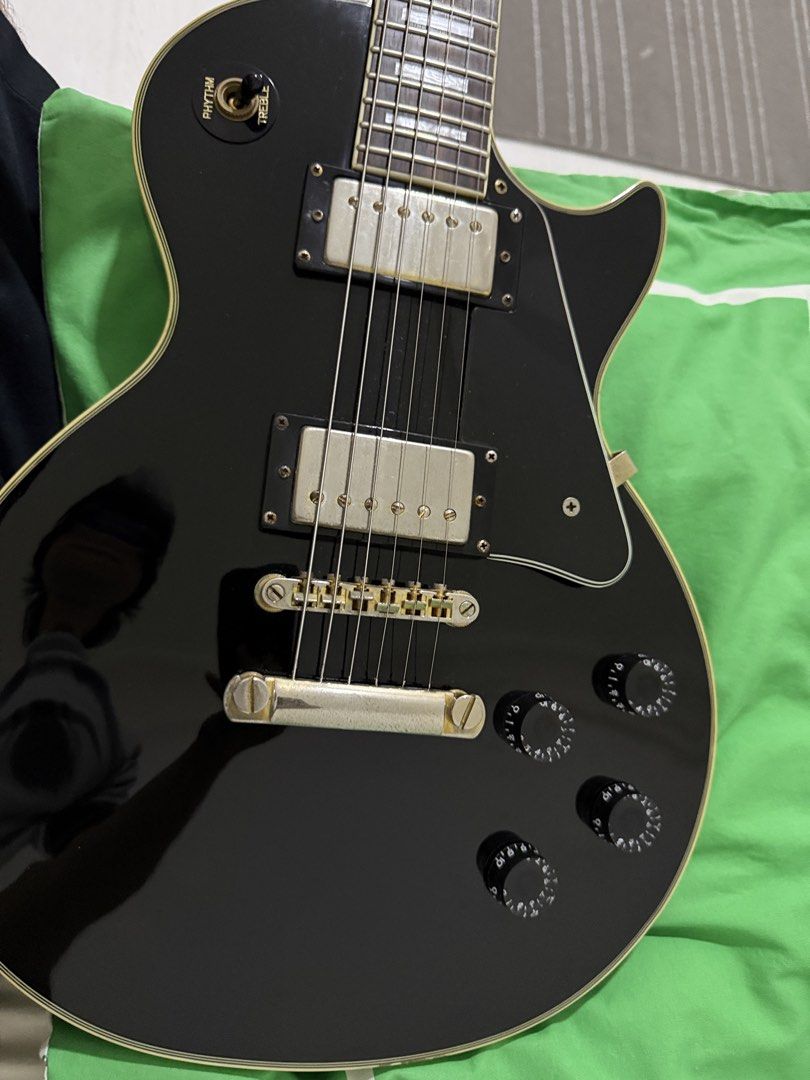 Used Saxophone used Epiphone Les Paul Custom electric guitar, Hobbies & Lifestyle ...