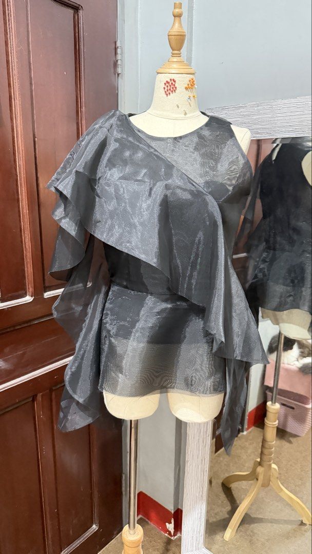 Vania Romoff (Category: Blouses) located in Manila. Submitted by style_me_now (Listing ID 1469810003, Image 2). Description: Vania Romoff The Runa Top. Still in website..