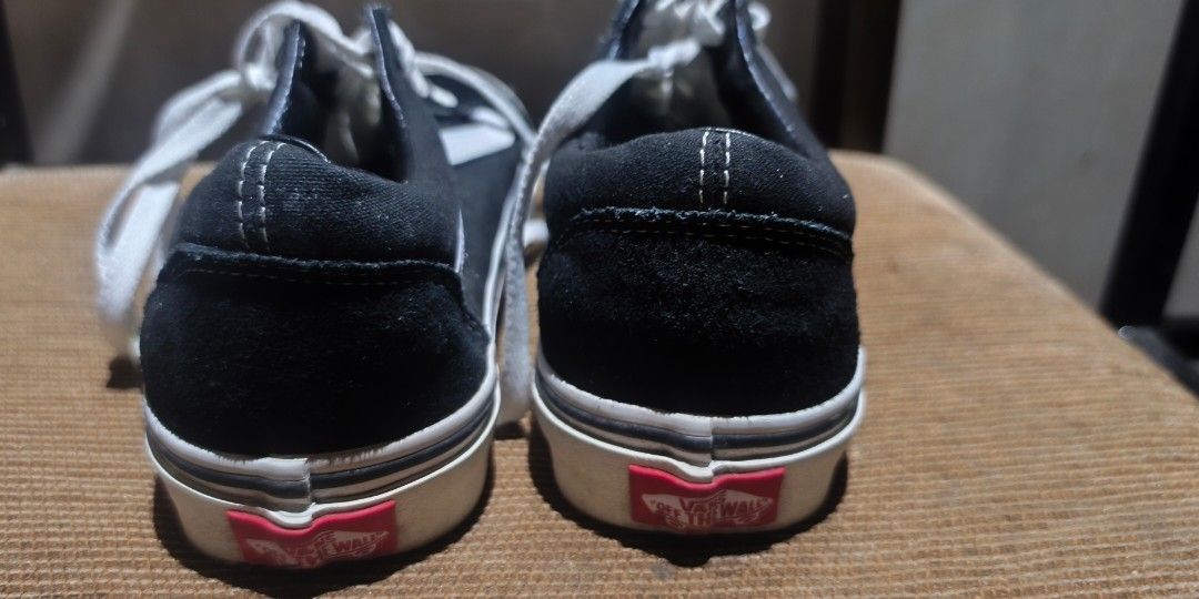 VANS (Category: Dress Shoes) located in Manila. Submitted by declutterwithmae2x (Listing ID 1469853913, Image 3). Description: Code: VANS Size: MEN 6/ WOMEN 7.5 Brand/Origin: Jordan Price: ₱ 1000 Condition: 9/10 ⚠️ REMINDERS: • Items are preloved/ukay bales. Please manage expectations. • Wash before wearing for hygiene purposes! • Color may slightly vary due to studio lighting. • No cancellations or returns allowed.
